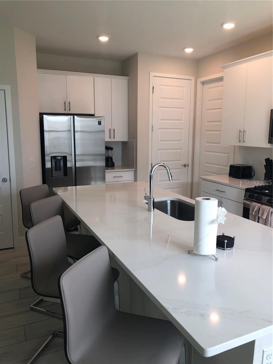 820 DRIVING RANGE CT, REUNION, FL — photo 13