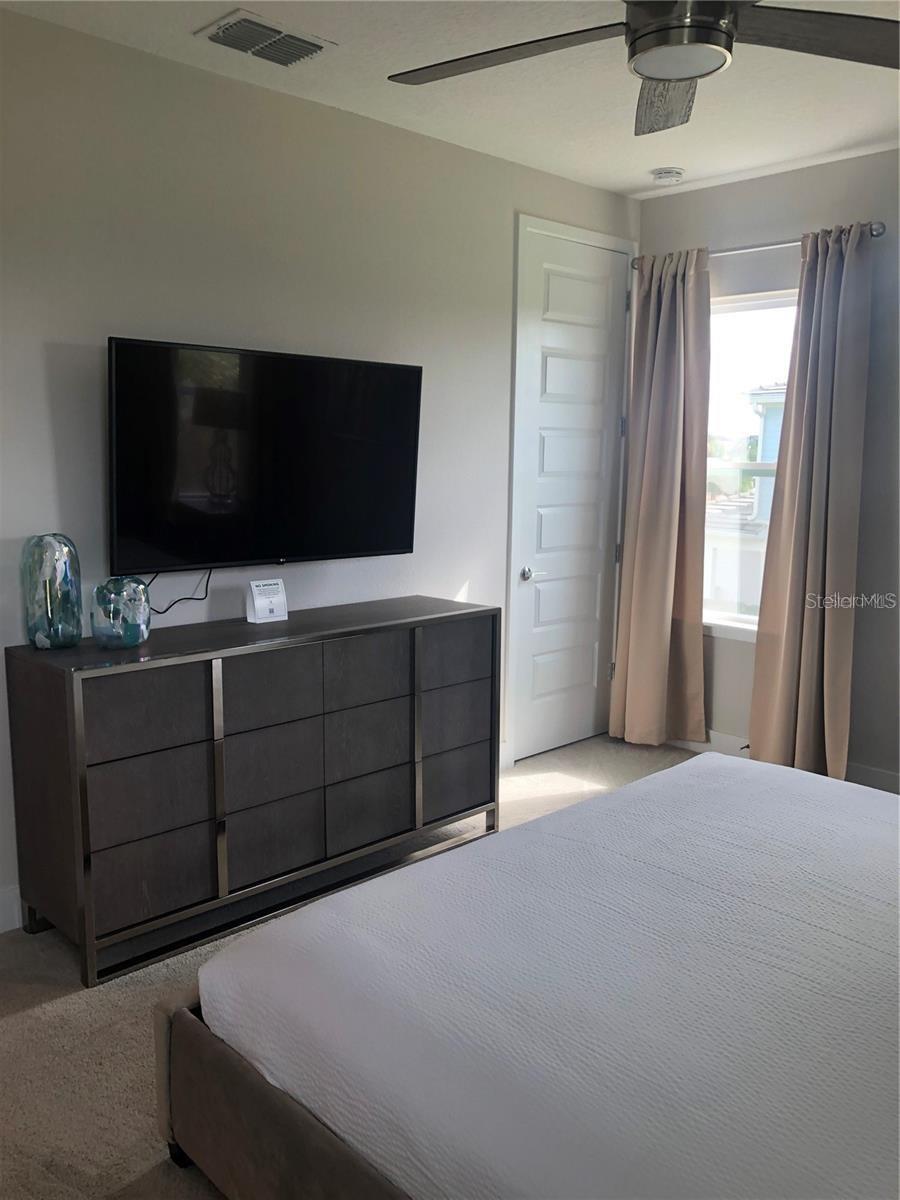 820 DRIVING RANGE CT, REUNION, FL — photo 21