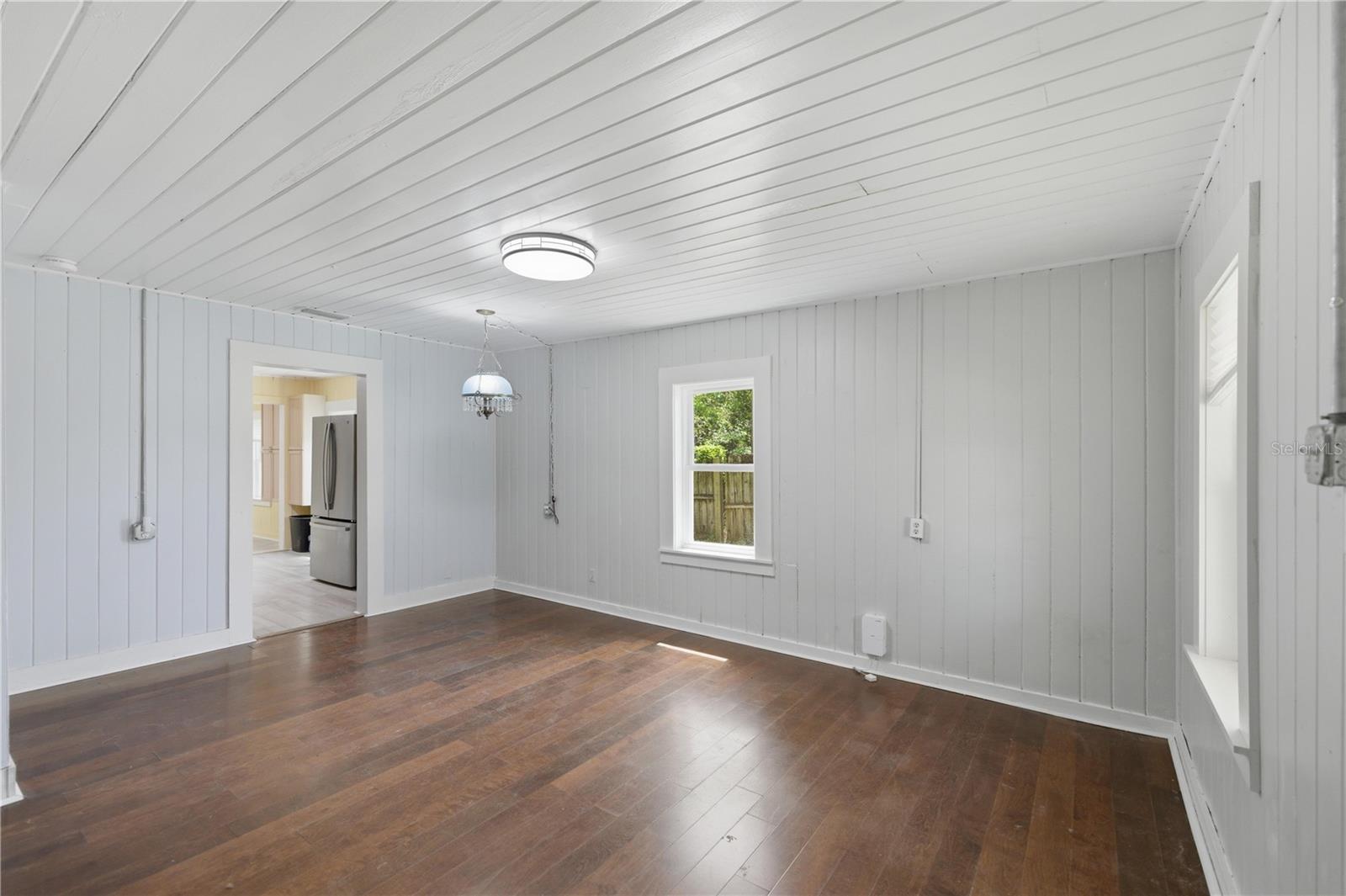 119 NE 1ST ST, WILLISTON, FL — photo 3