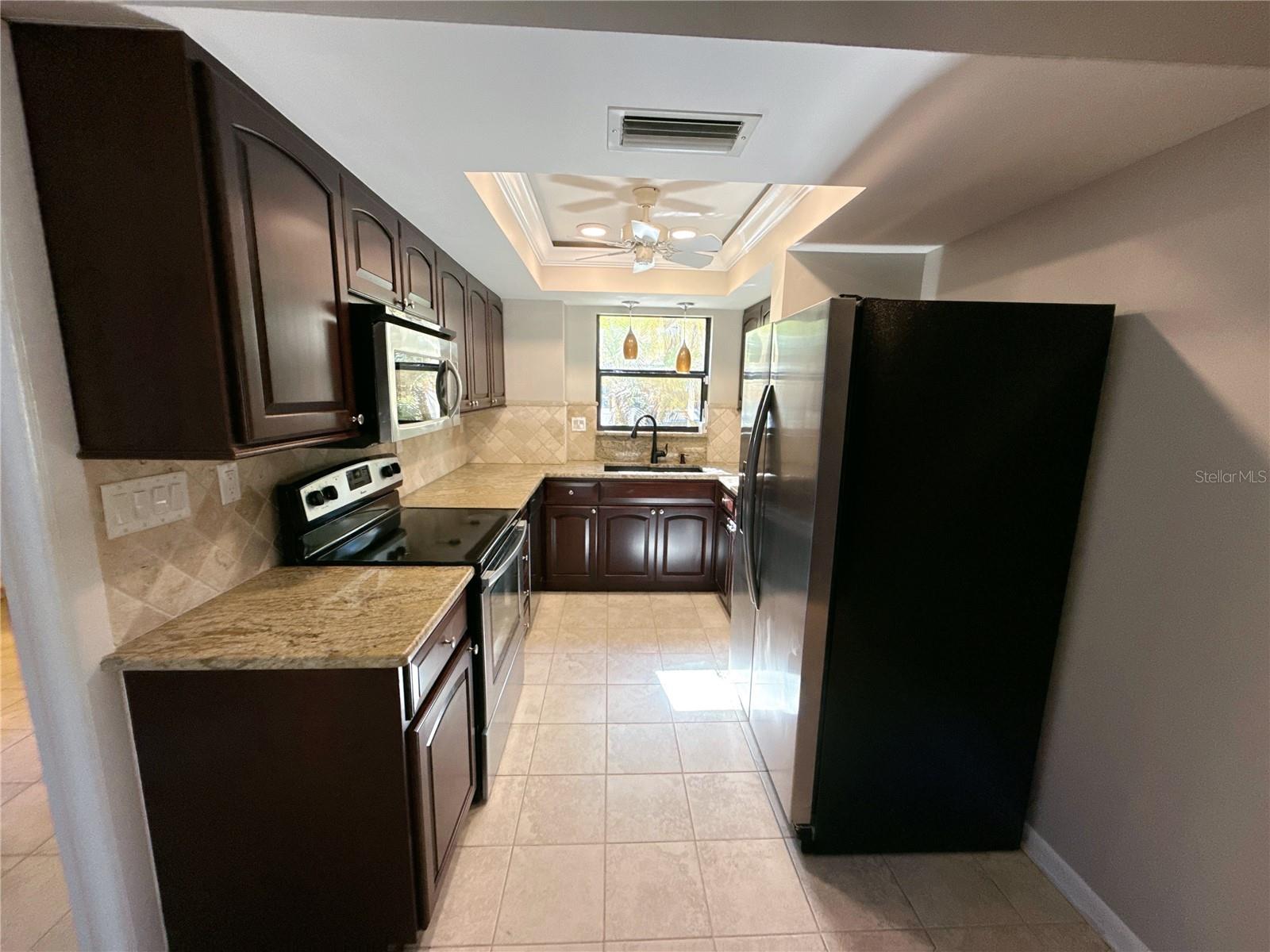 13516 PALMWOOD LN, TAMPA, FL — photo 4