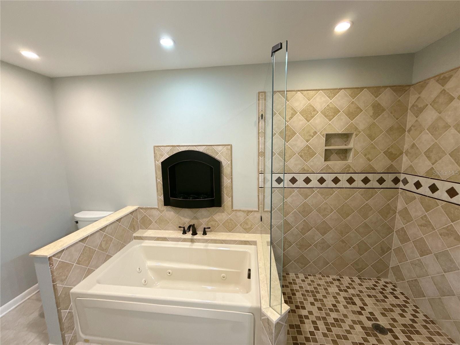 13516 PALMWOOD LN, TAMPA, FL — photo 30