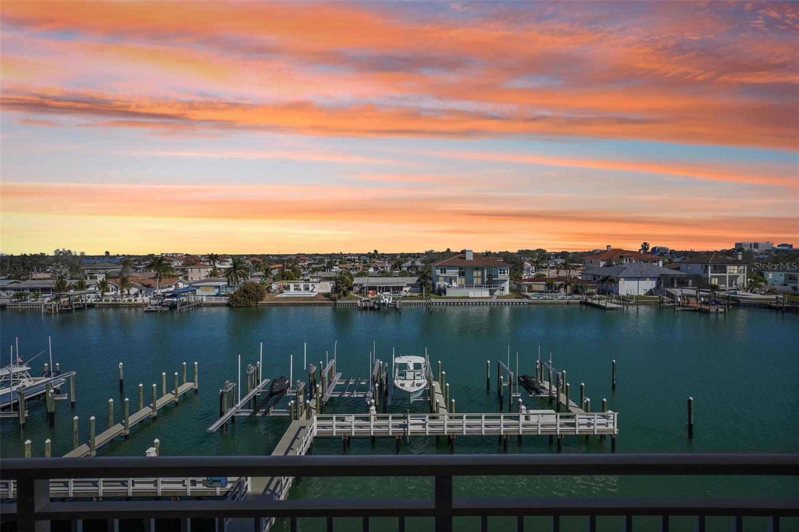 125 ISLAND WAY #404, CLEARWATER BEACH, FL