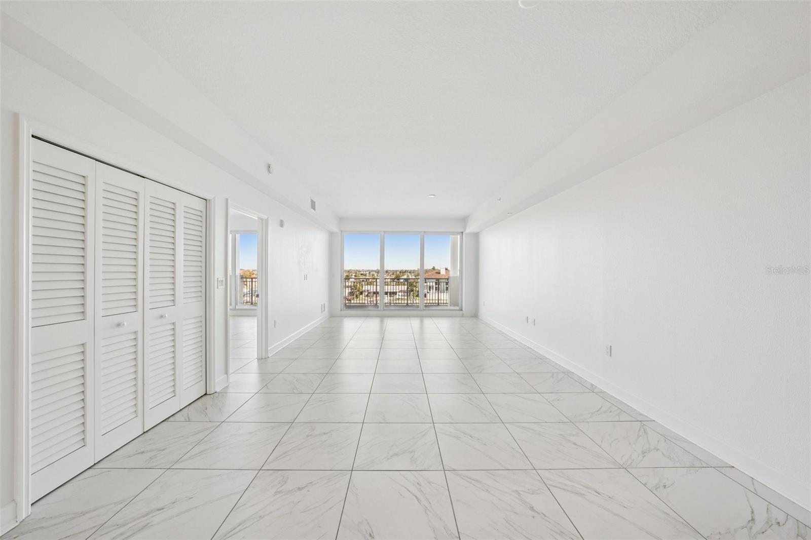 125 ISLAND WAY #404, CLEARWATER BEACH, FL — photo 4