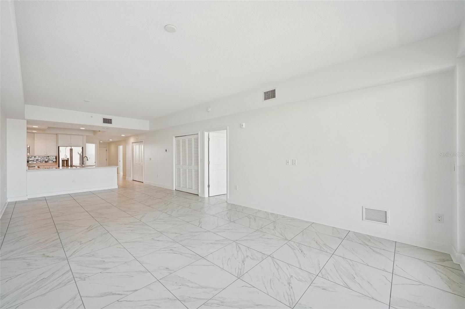 125 ISLAND WAY #404, CLEARWATER BEACH, FL — photo 8