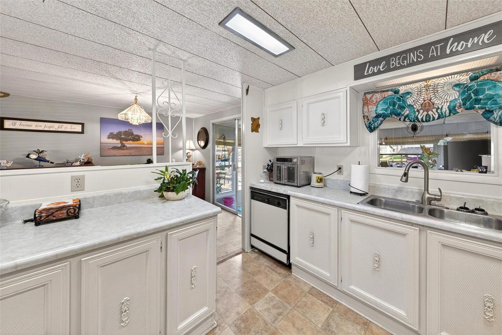 1018 SOUTHLAND DR, TAVARES, FL — photo 32