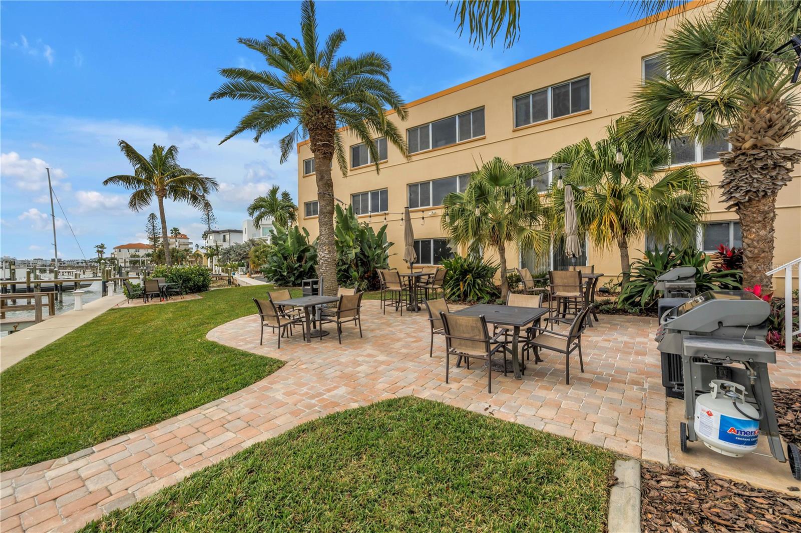 10265 GULF BLVD #B315, ST PETERSBURG, FL — photo 32
