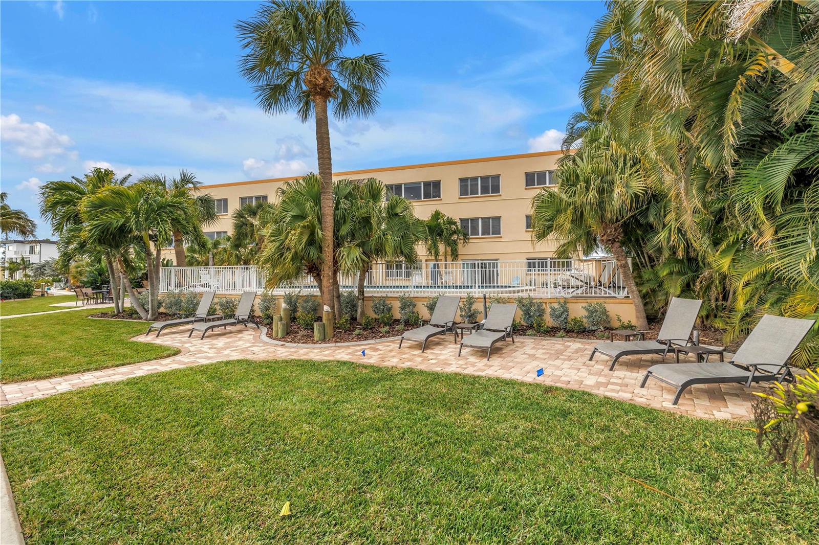10265 GULF BLVD #B315, ST PETERSBURG, FL — photo 34