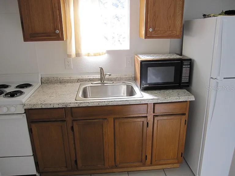 28 N GROSSE AVE #C, TARPON SPRINGS, FL — photo 3