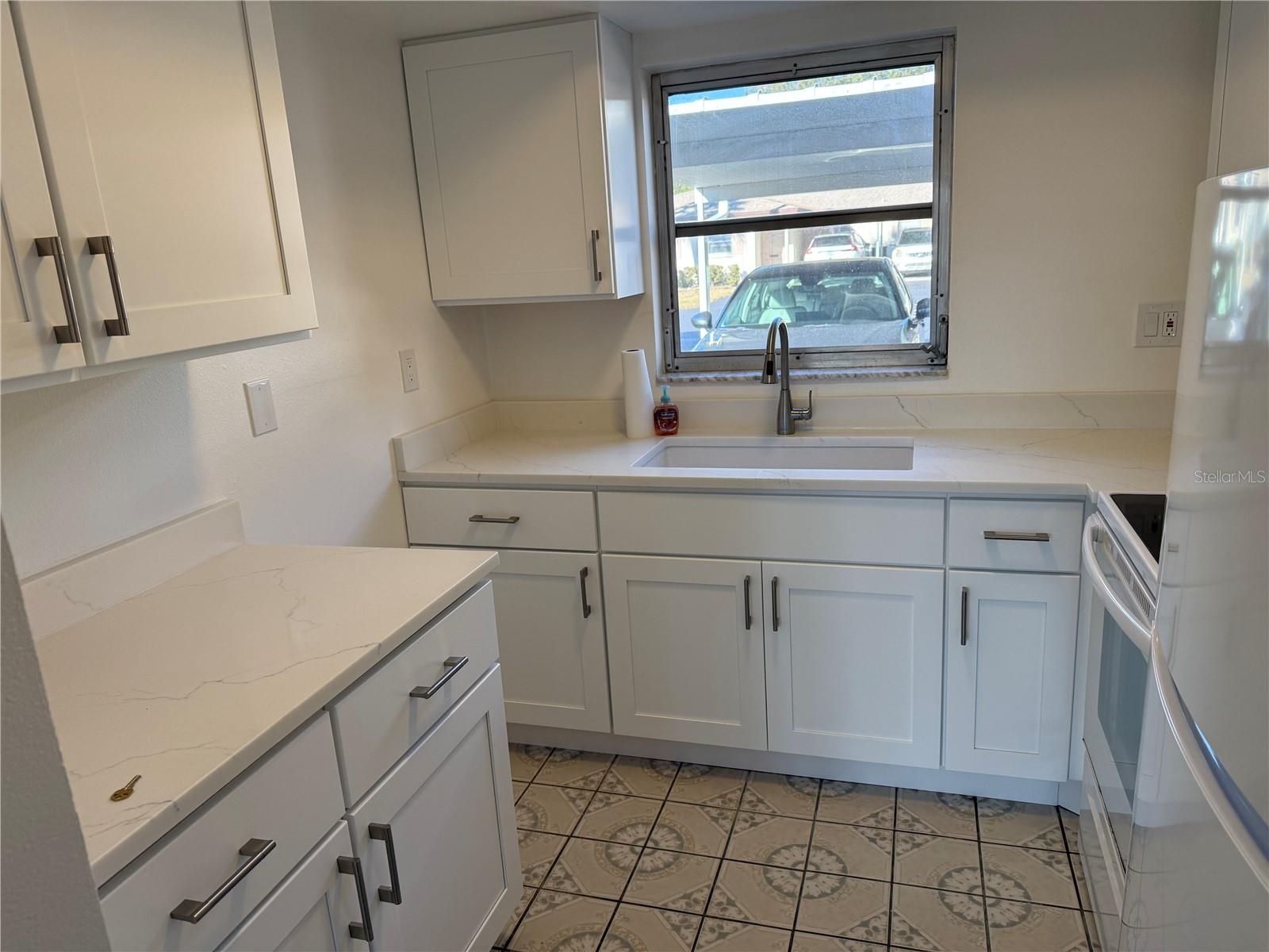 2826 SWIFTON DR #114, SARASOTA, FL — photo 3