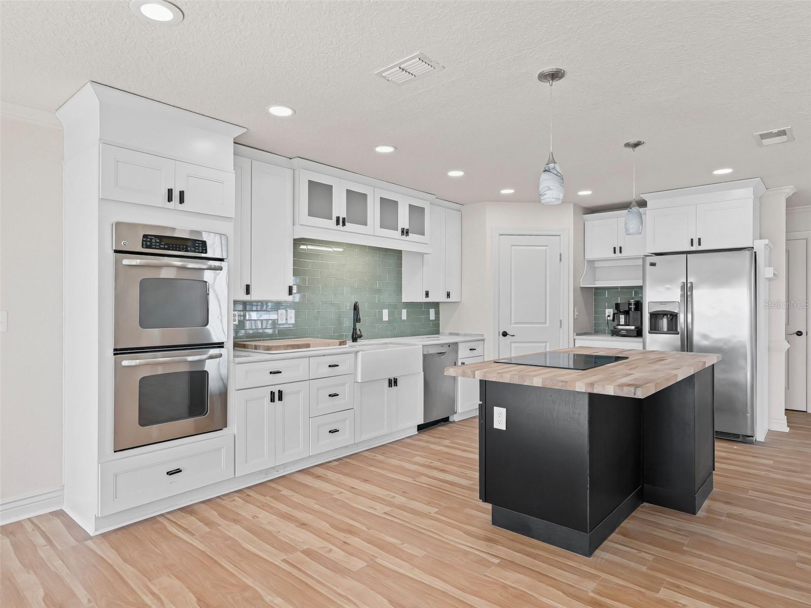 10916 SE TIMUCUAN RD, SUMMERFIELD, FL — photo 12