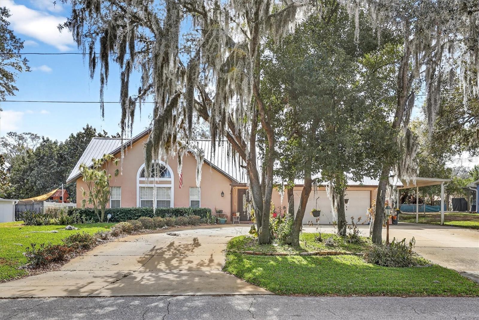 2725 W CHARING RD, AVON PARK, FL