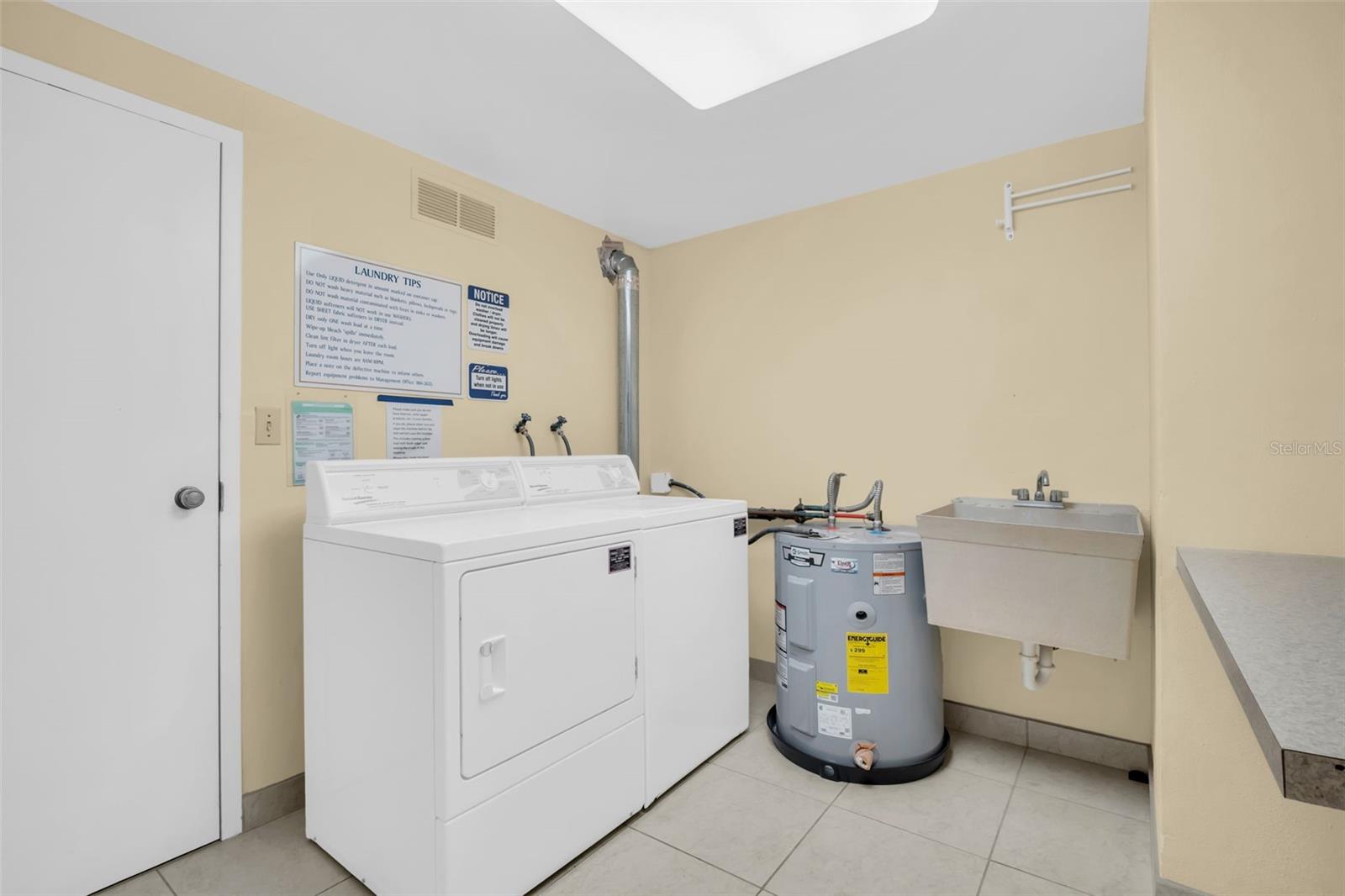 4900 BRITTANY DR S #1405, ST PETERSBURG, FL — photo 31