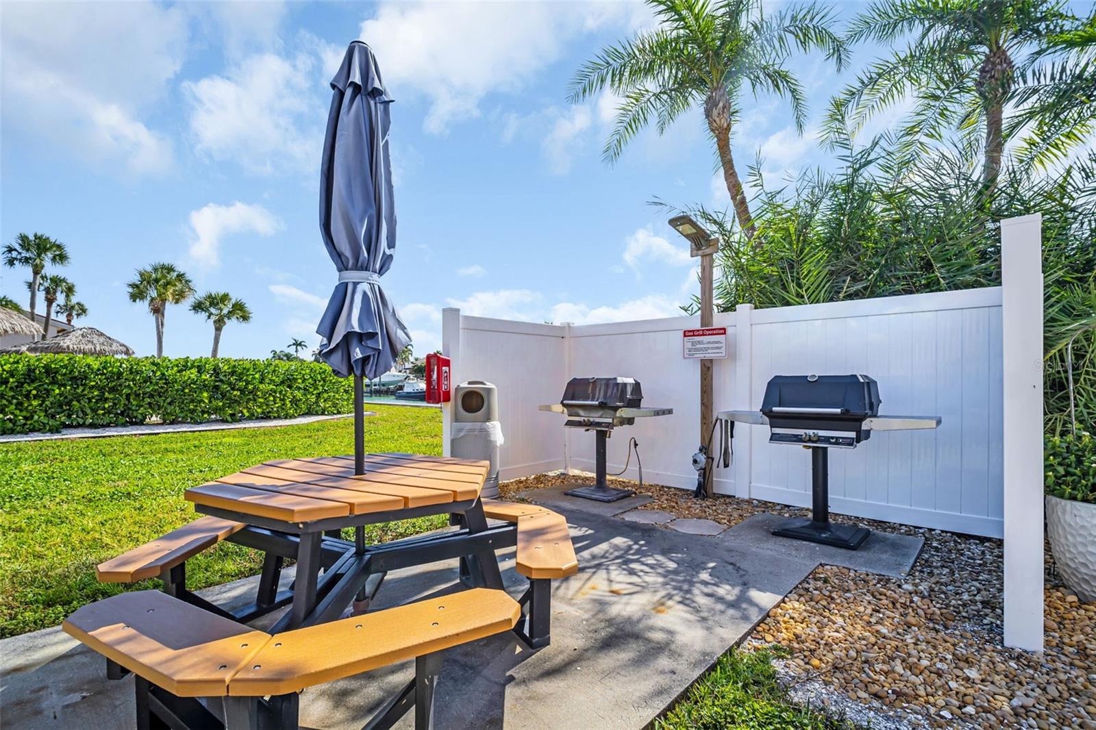 4900 BRITTANY DR S #1405, ST PETERSBURG, FL — photo 44