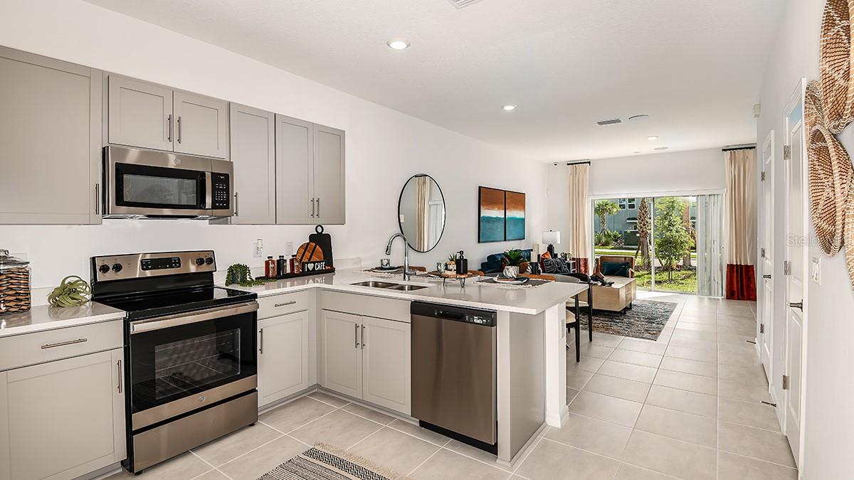 10616 ORBIT TER, SARASOTA, FL — photo 9