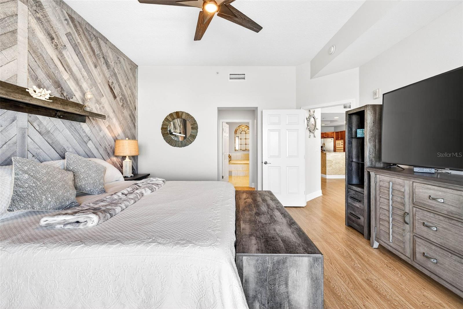 17717 GULF BLVD #401, REDINGTON SHORES, FL — photo 29