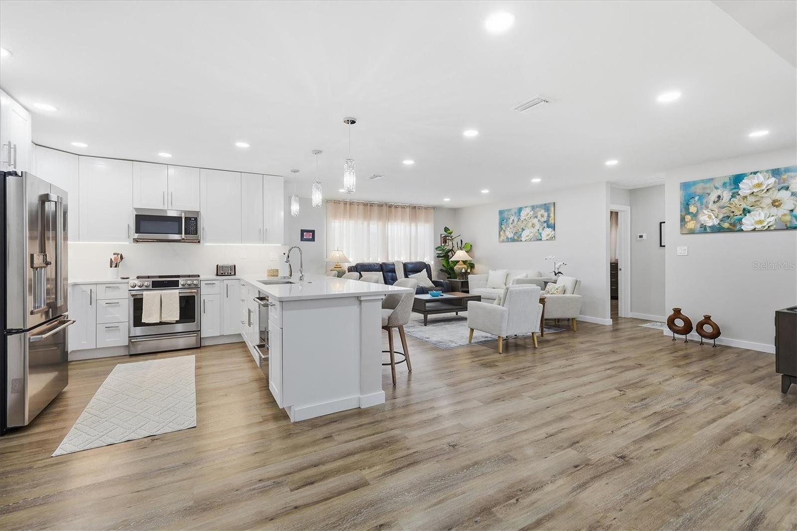 5247 CARMILFRA DR, SARASOTA, FL — photo 4