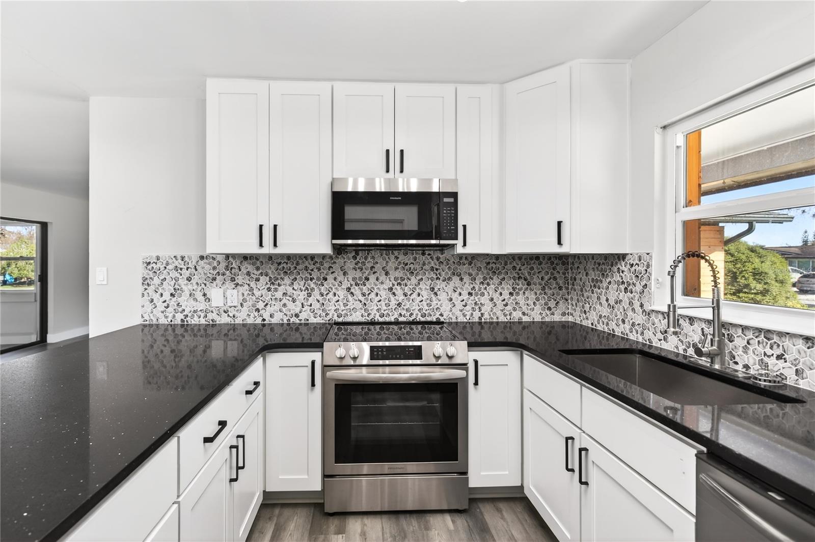 1503 CANAL CT, TAVARES, FL — photo 24