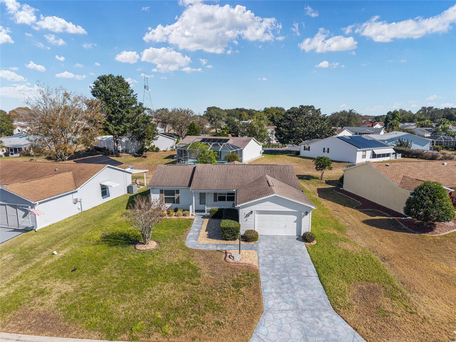 335 SAN MARINO DR, THE VILLAGES, FL — photo 2