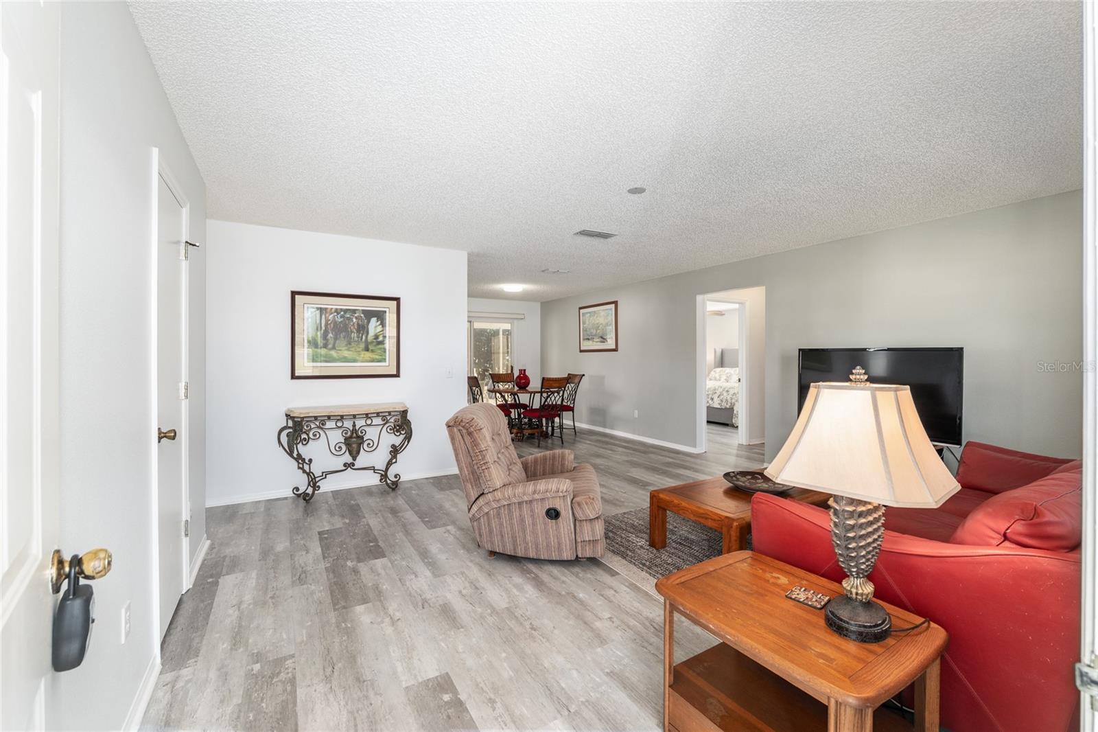335 SAN MARINO DR, THE VILLAGES, FL — photo 6