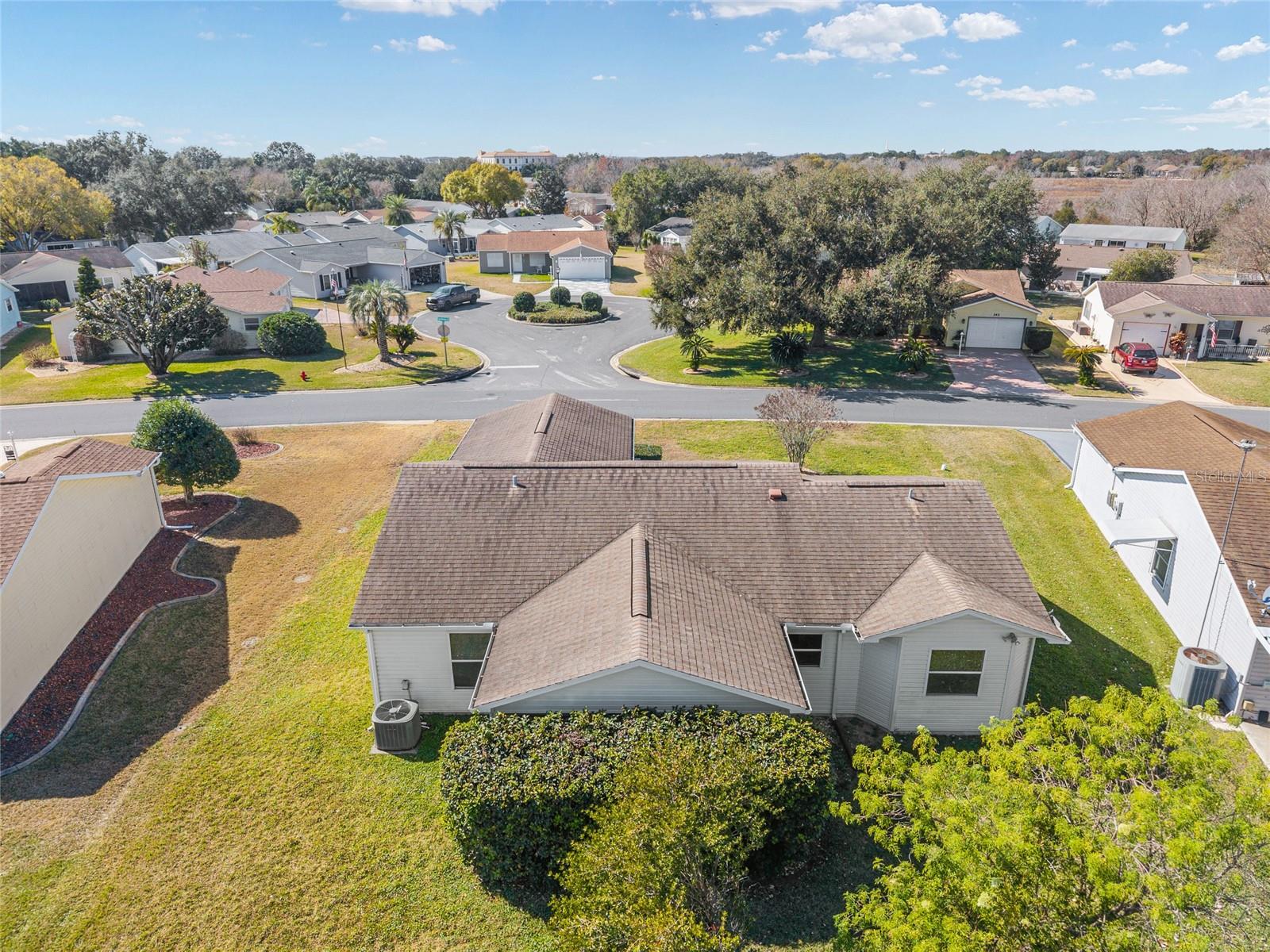 335 SAN MARINO DR, THE VILLAGES, FL — photo 34