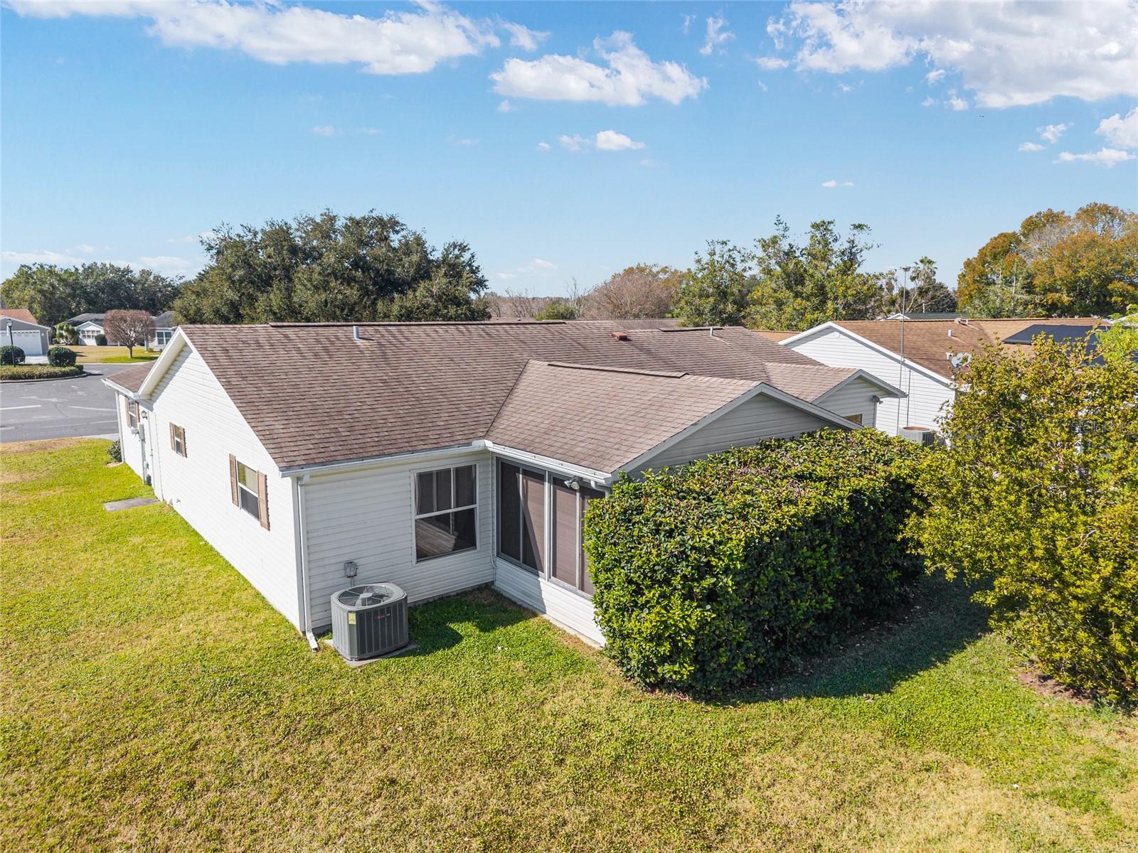 335 SAN MARINO DR, THE VILLAGES, FL — photo 36