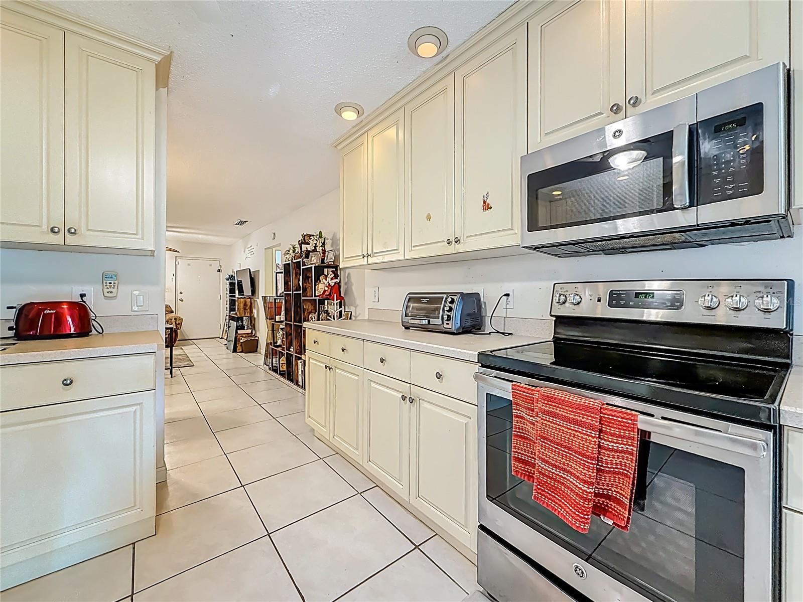 1020 85TH AVE N #119, ST PETERSBURG, FL — photo 15