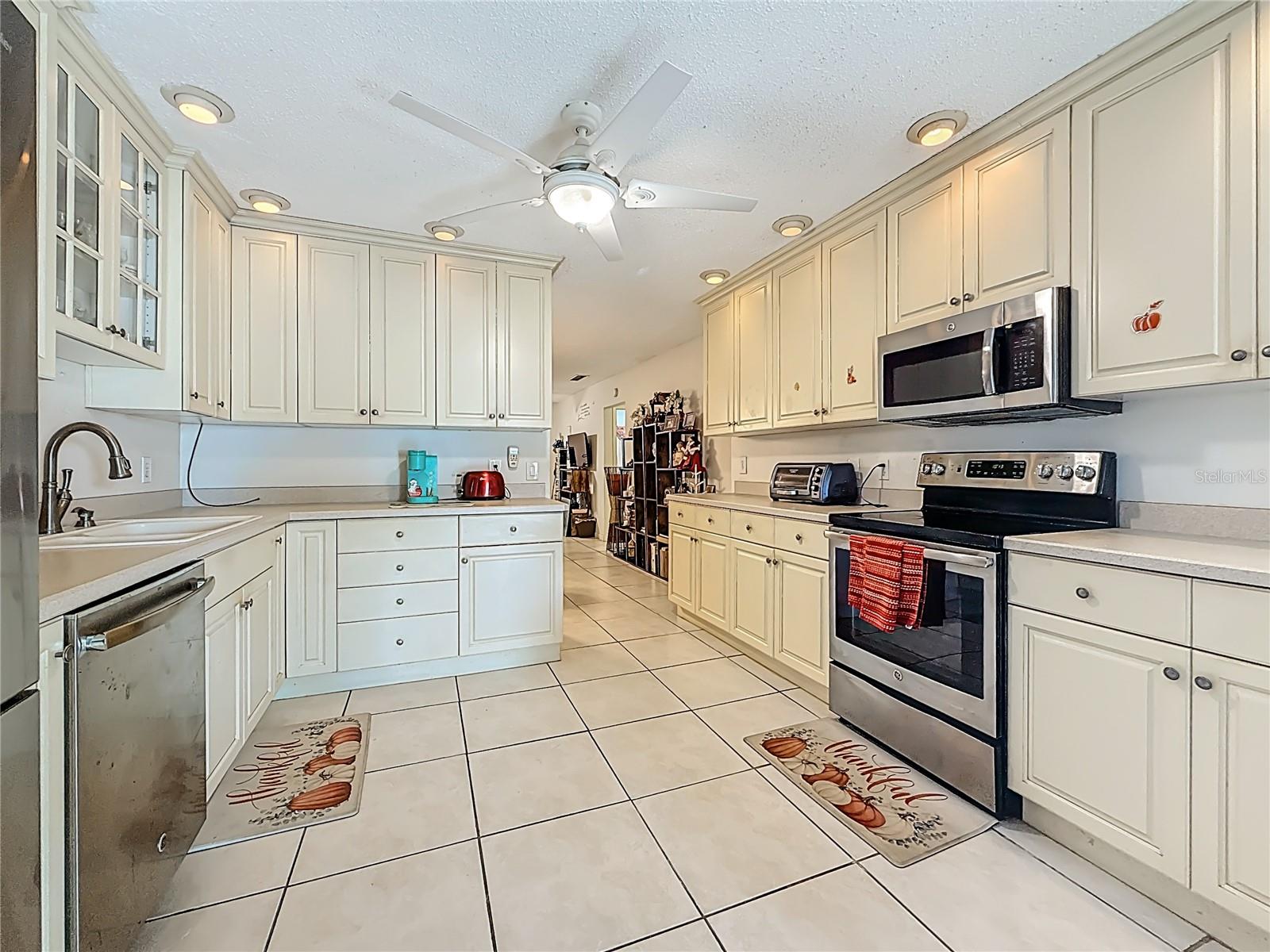 1020 85TH AVE N #119, ST PETERSBURG, FL — photo 16