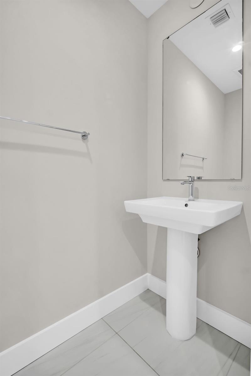 275 1ST AVE S #2708, ST PETERSBURG, FL — photo 23