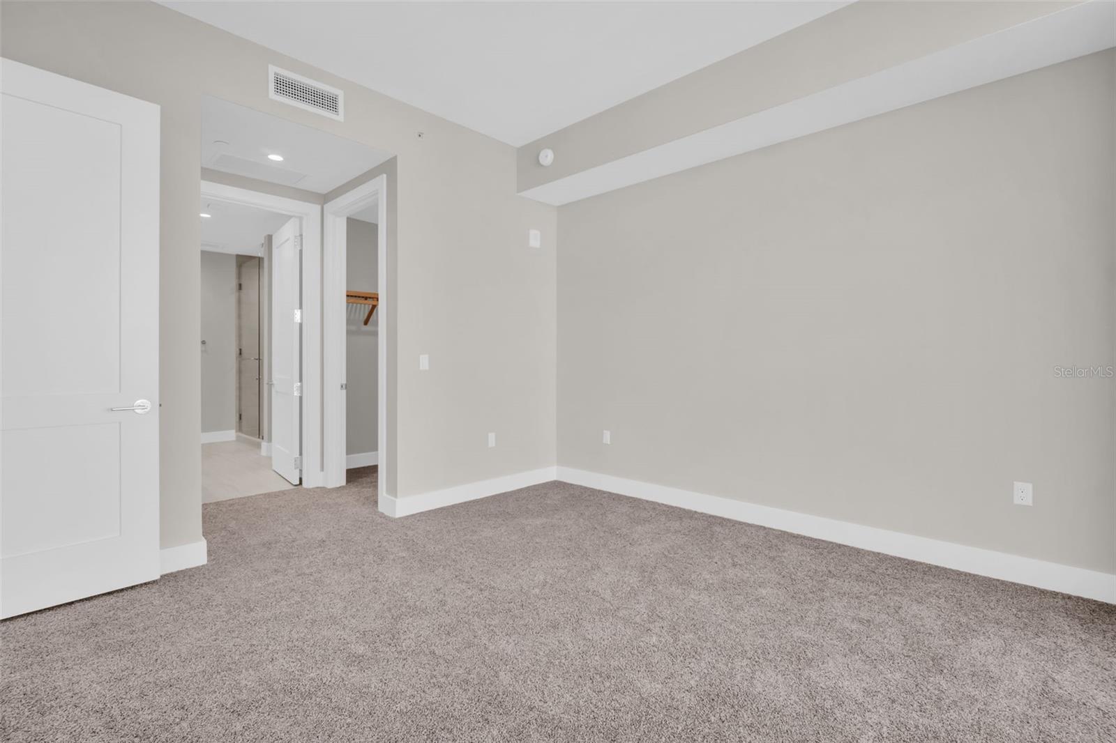 275 1ST AVE S #2708, ST PETERSBURG, FL — photo 27
