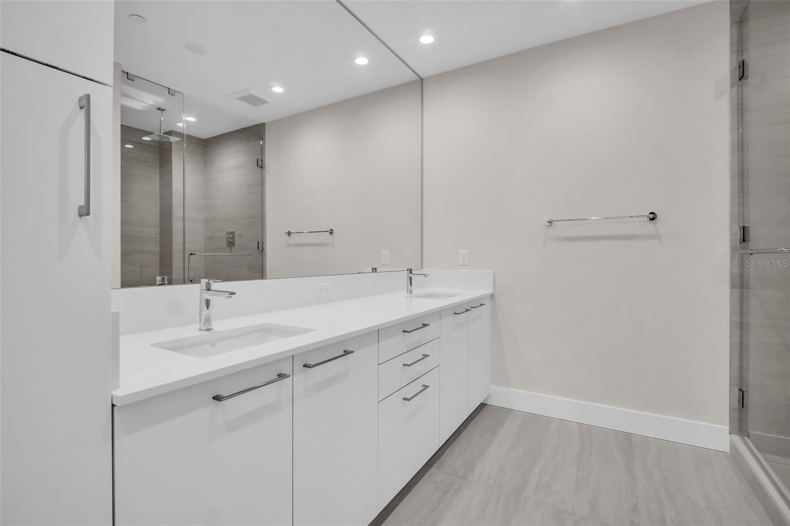 275 1ST AVE S #2708, ST PETERSBURG, FL — photo 34