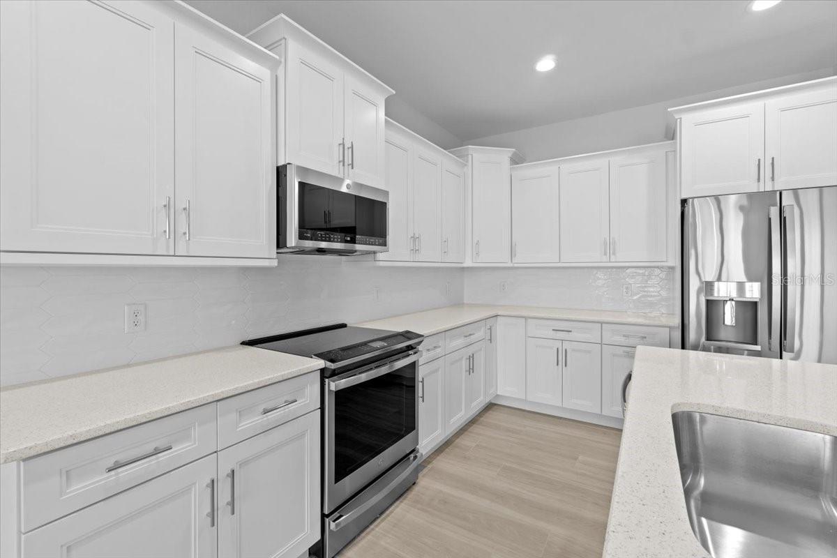 6999 BURNSVILLE ST, ENGLEWOOD, FL — photo 26