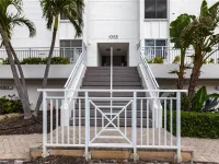 1055 W PEPPERTREE DR #703AA — photo 3