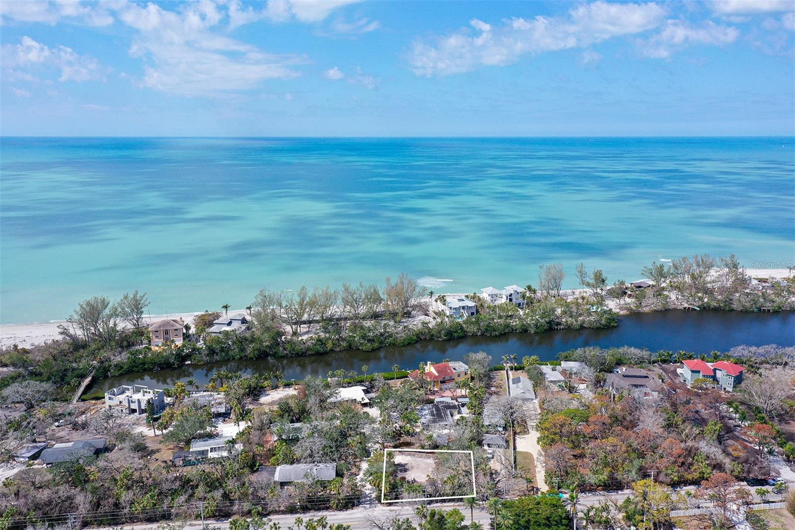 8504 HERON LAGOON CIR, SARASOTA, FL — photo 3