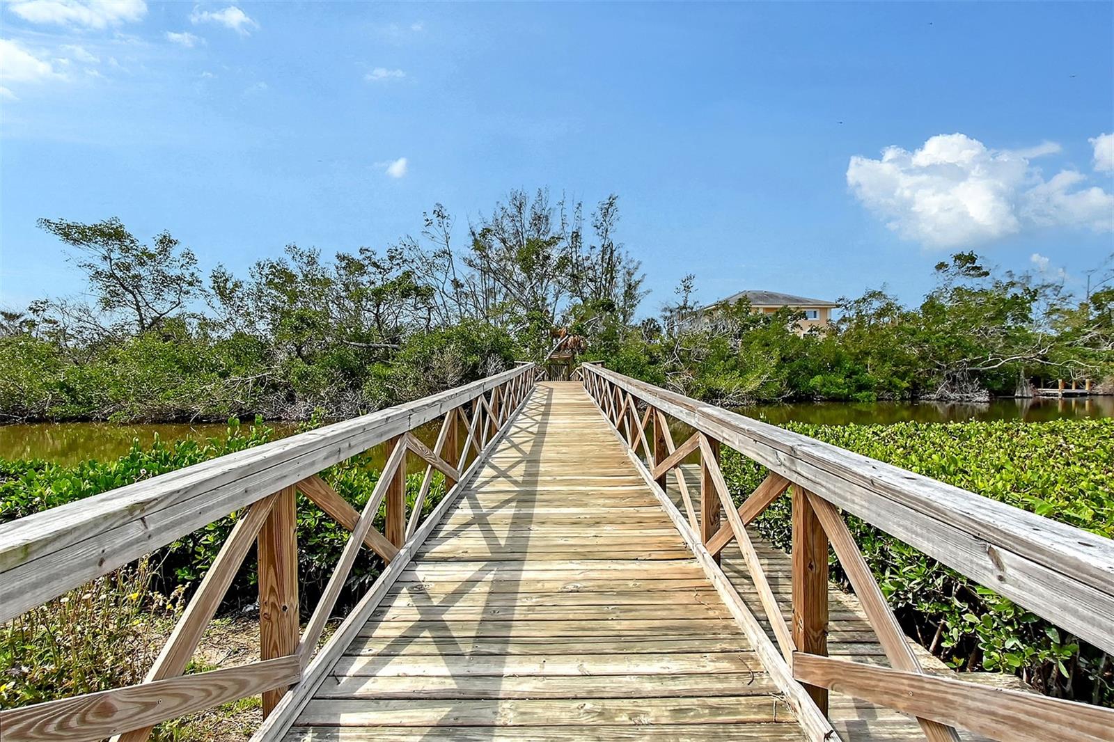 8504 HERON LAGOON CIR, SARASOTA, FL — photo 11