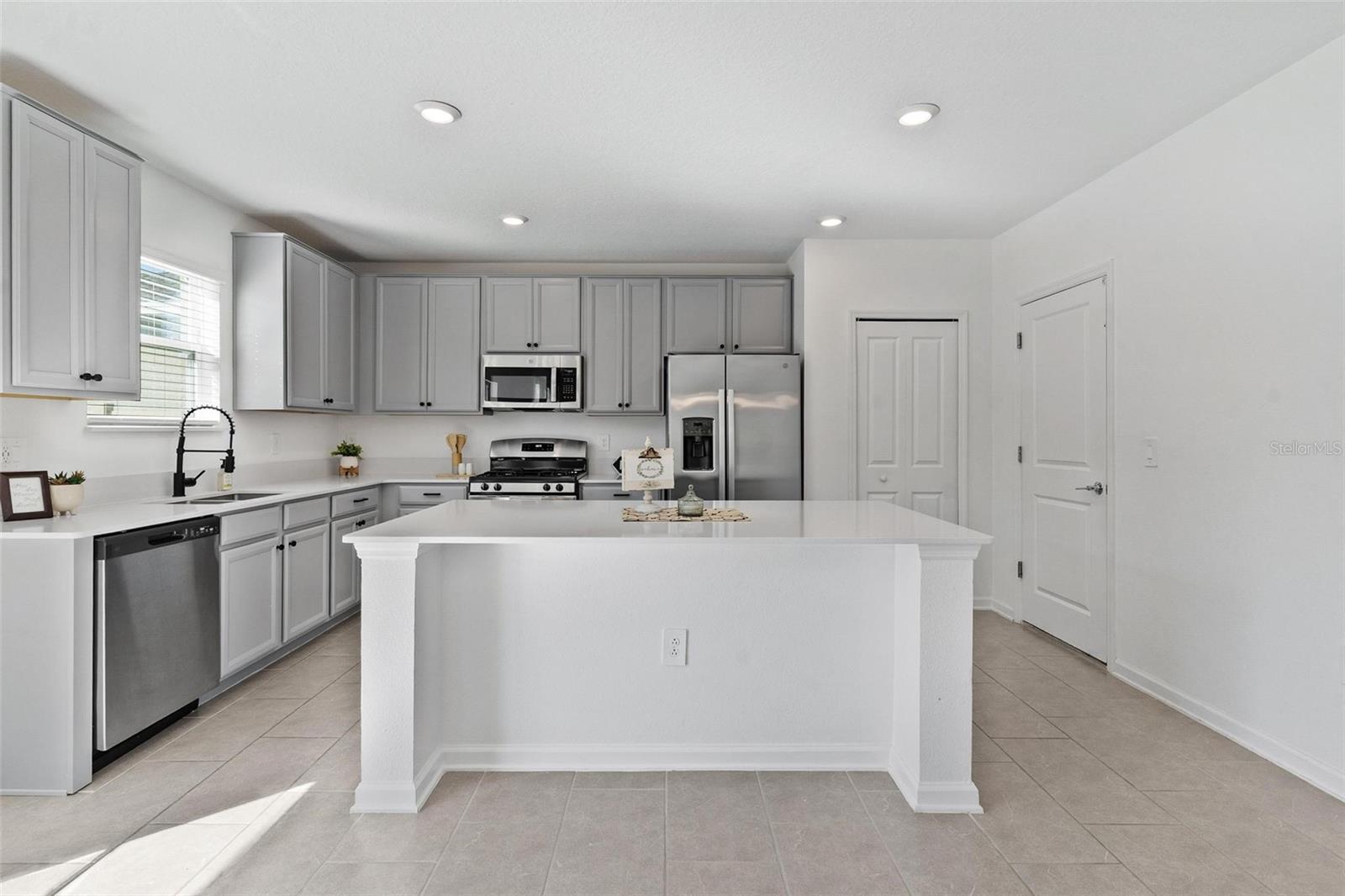 5712 BRISTLELEAF CT, LEESBURG, FL — photo 28