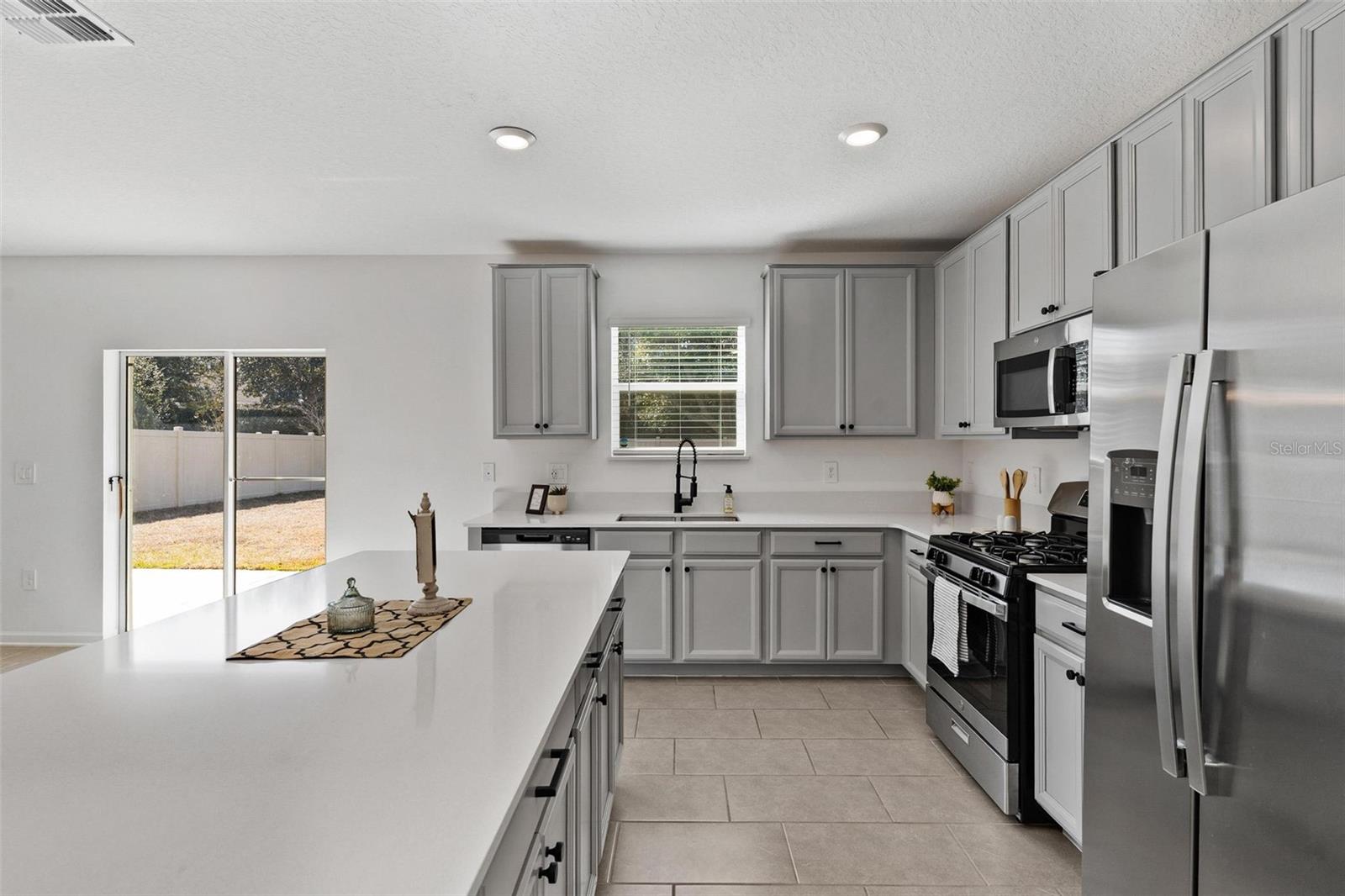 5712 BRISTLELEAF CT, LEESBURG, FL — photo 40