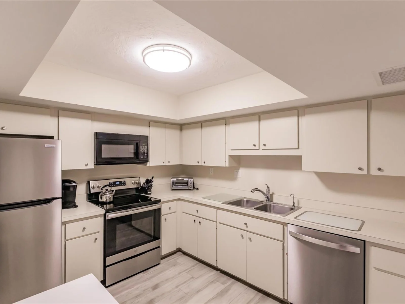 1055 W PEPPERTREE DR #506AA, SARASOTA, FL — photo 13