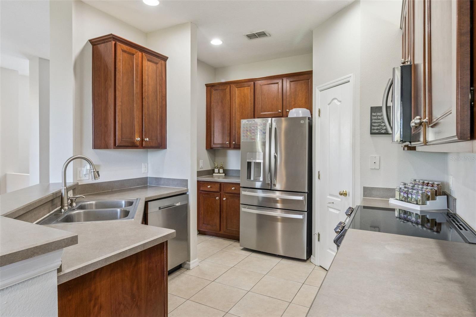 1947 ESTANCIA CIR #8C, KISSIMMEE, FL — photo 9