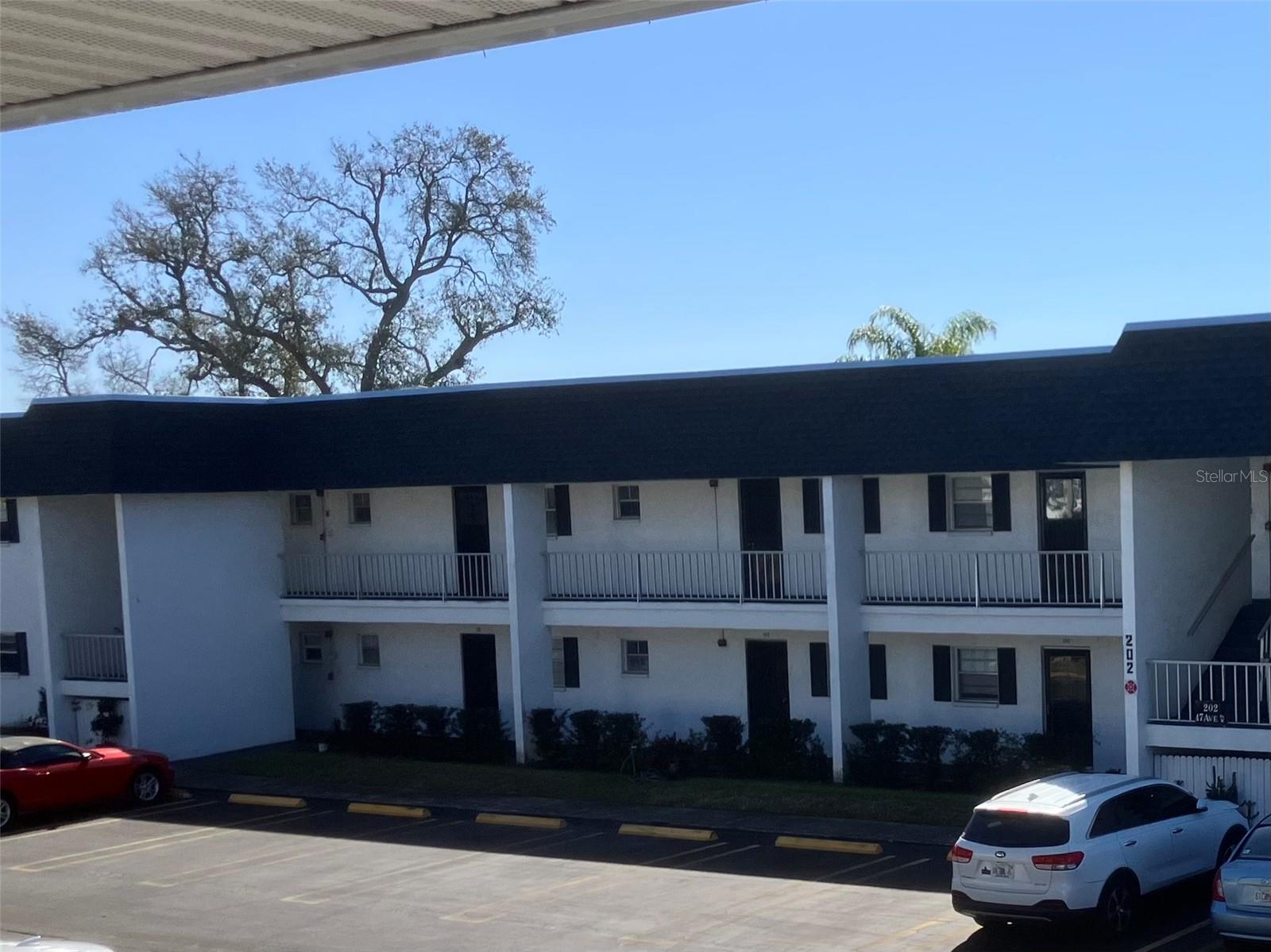 202 47TH AVENUE DR W #332, BRADENTON, FL