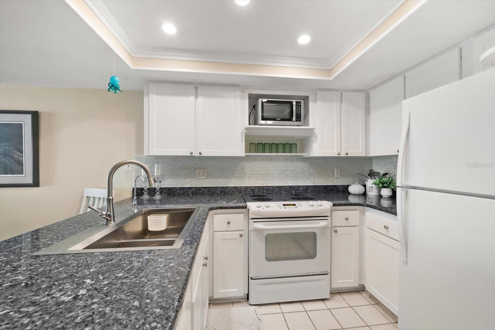 60 GULF BLVD #201, INDIAN ROCKS BEACH, FL — photo 10