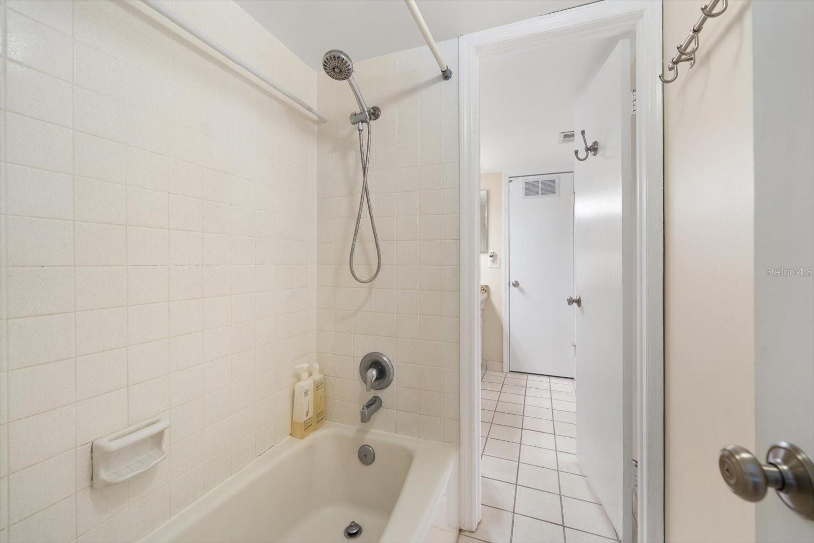 60 GULF BLVD #201, INDIAN ROCKS BEACH, FL — photo 29