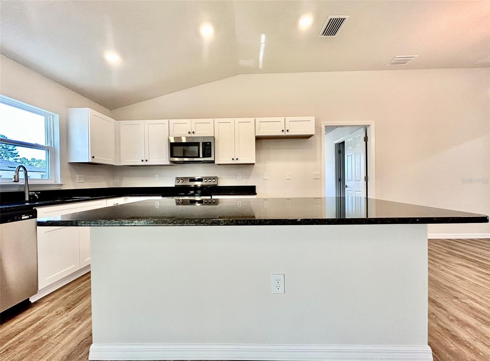 1586 W GAINSBORO LN, CITRUS SPRINGS, FL — photo 7