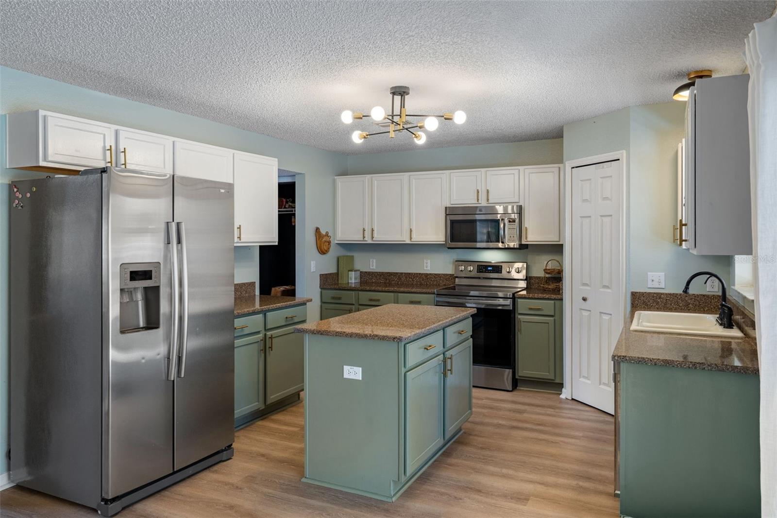 11258 LOMITA WREN RD, WEEKI WACHEE, FL — photo 12