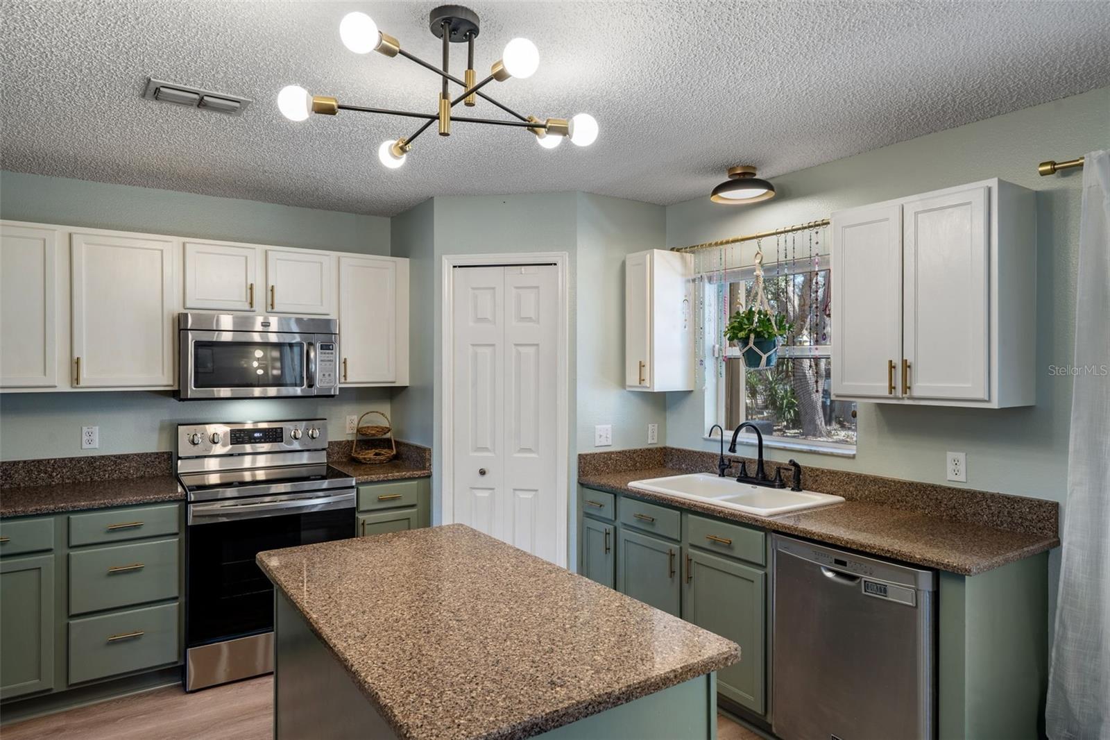 11258 LOMITA WREN RD, WEEKI WACHEE, FL — photo 14