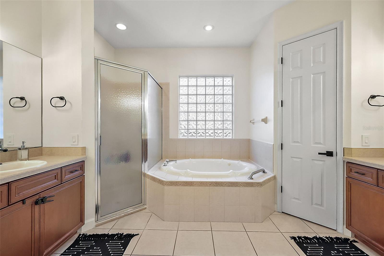 9930 SANTA BARBARA CT, HOWEY IN THE HILLS, FL — photo 38