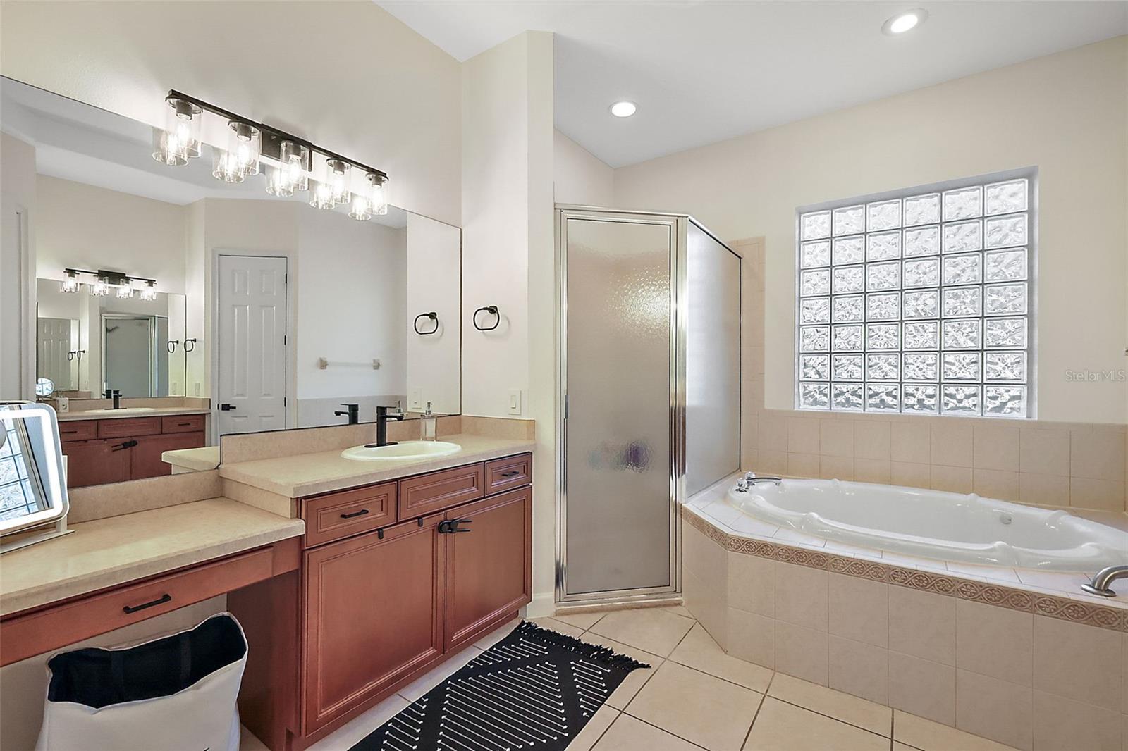 9930 SANTA BARBARA CT, HOWEY IN THE HILLS, FL — photo 40
