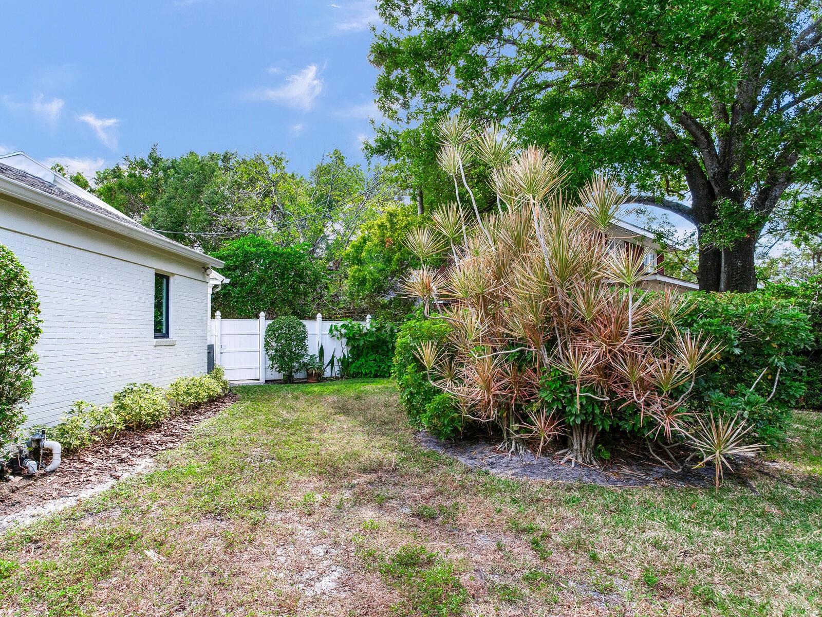 3401 S ALMERIA AVE, TAMPA, FL — photo 47