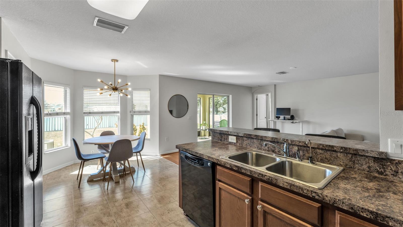 2447 LADOGA DR, LAKELAND, FL — photo 4