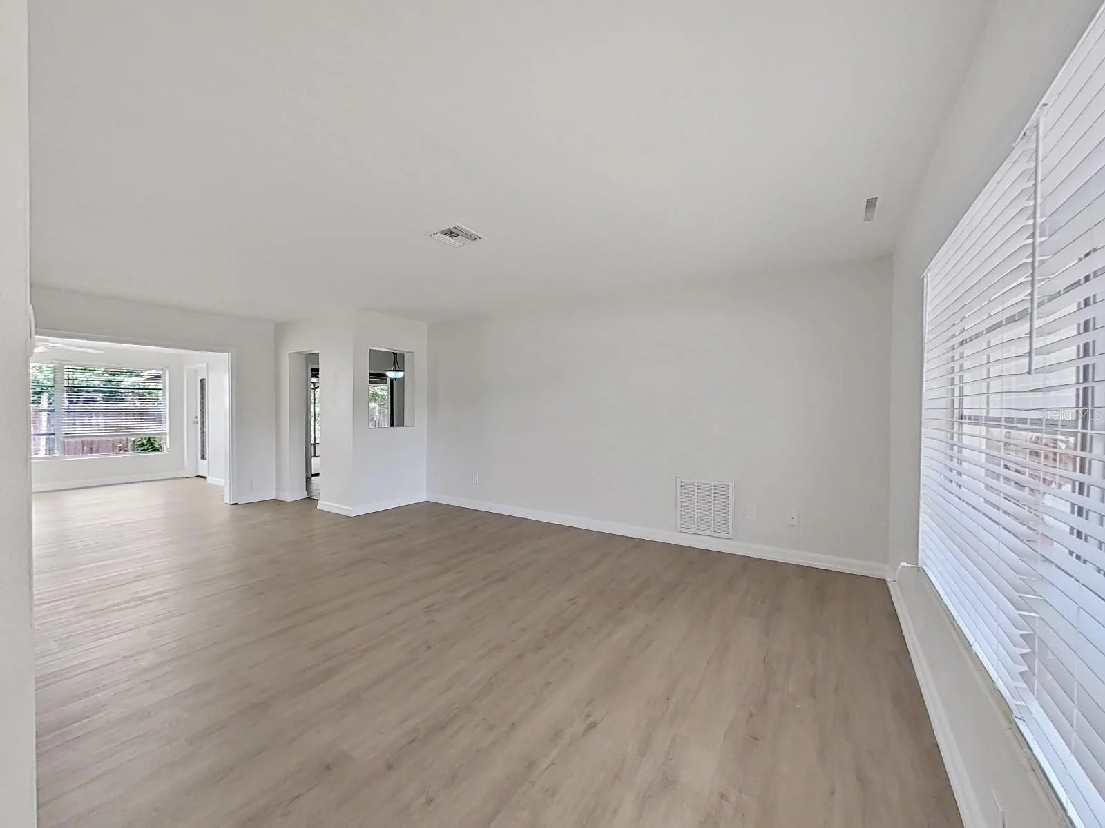 1701 LAURIE LN, BELLEAIR, FL — photo 3
