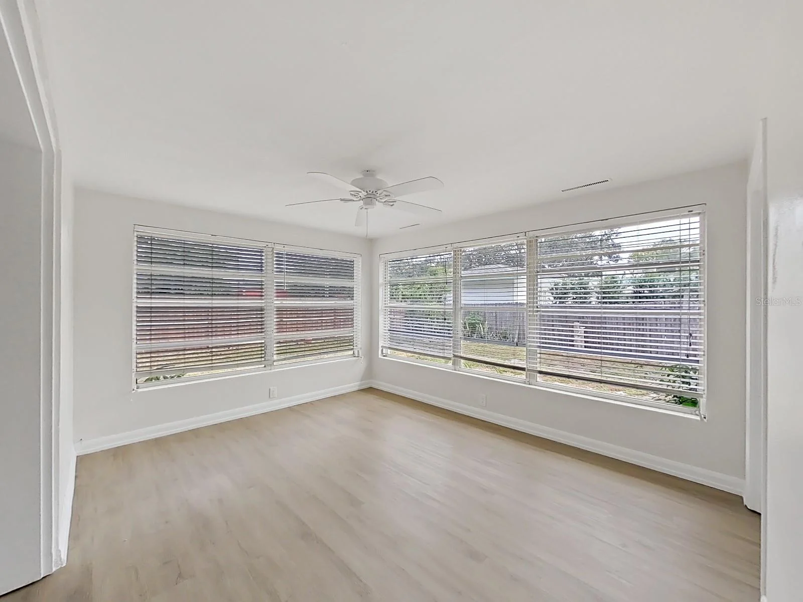 1701 LAURIE LN, BELLEAIR, FL — photo 6